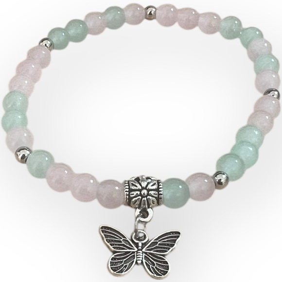 Handmade Beaded Butterfly Charm Bracelet - Picture 1 of 2